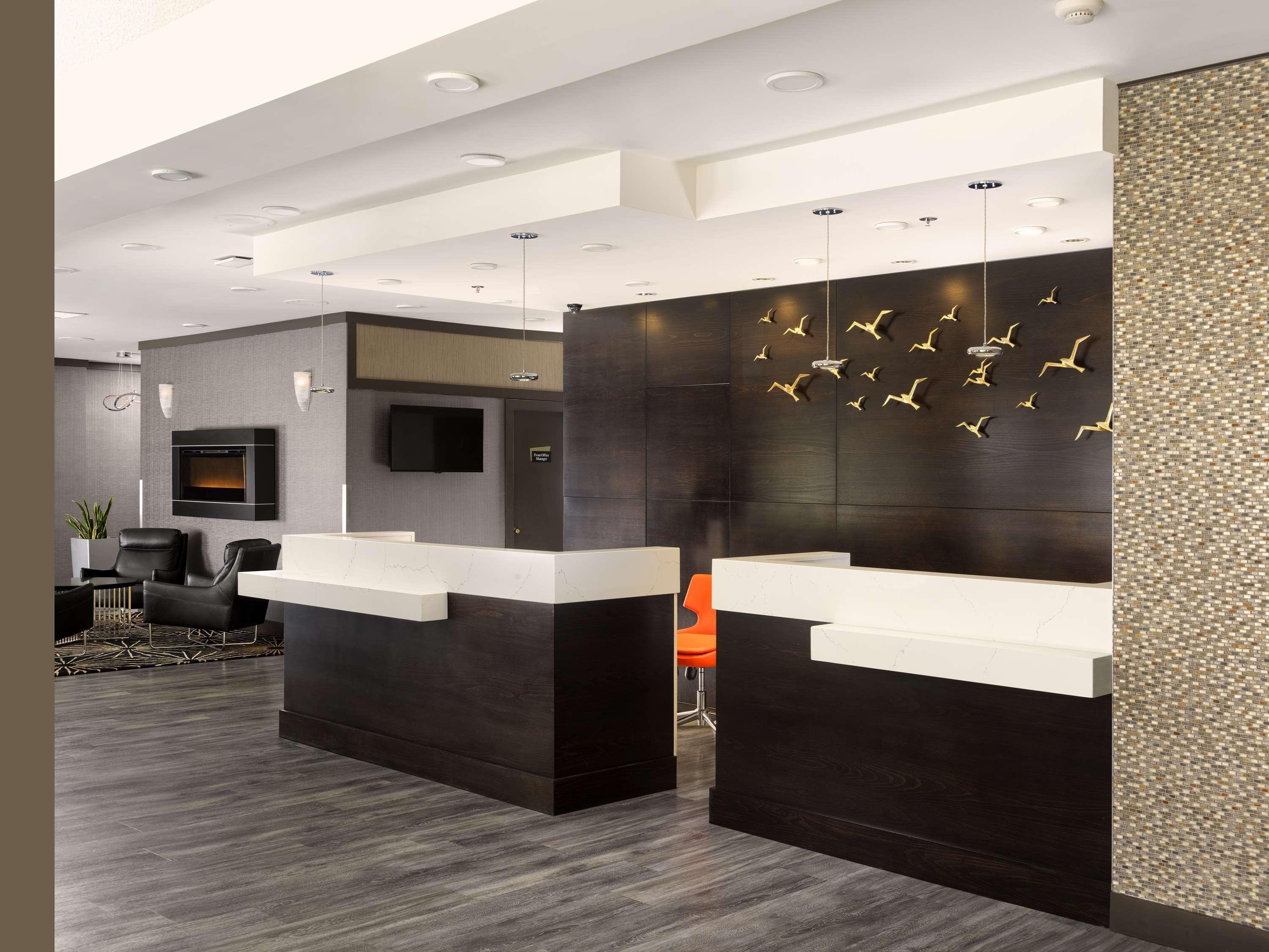BEST WESTERN PLUS Carlton Plaza Hotel Victoria Exterior foto