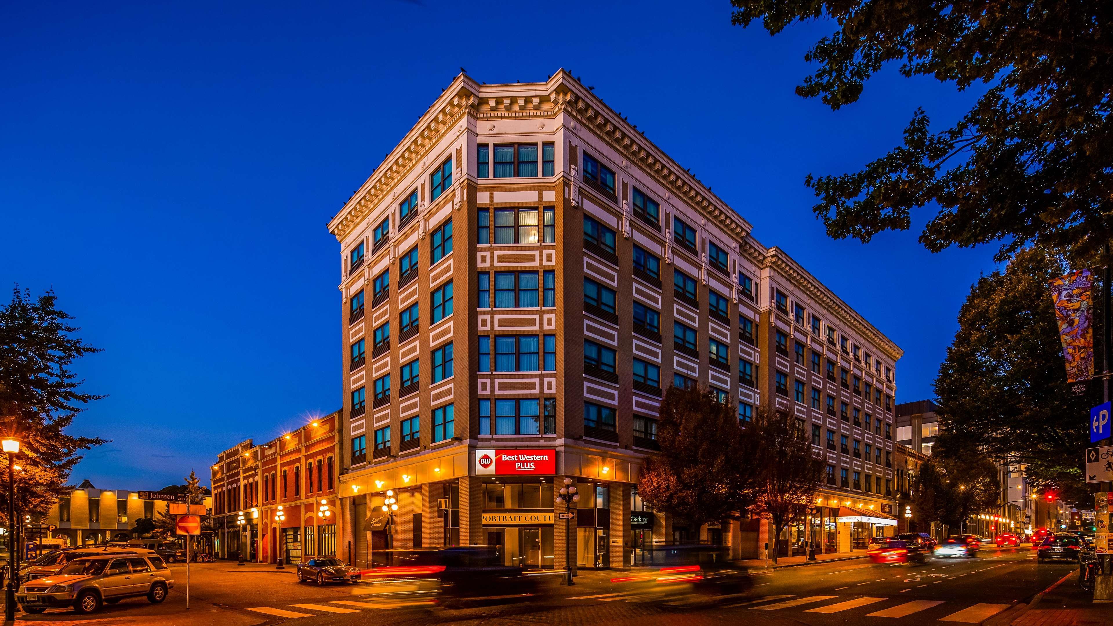 BEST WESTERN PLUS Carlton Plaza Hotel Victoria Exterior foto