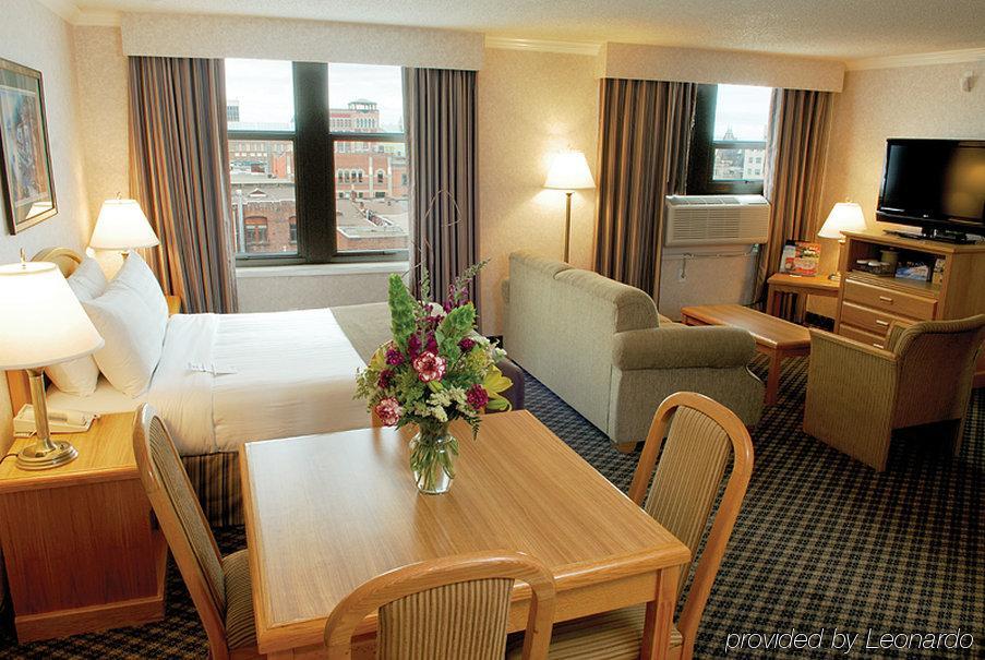 BEST WESTERN PLUS Carlton Plaza Hotel Victoria Habitación foto
