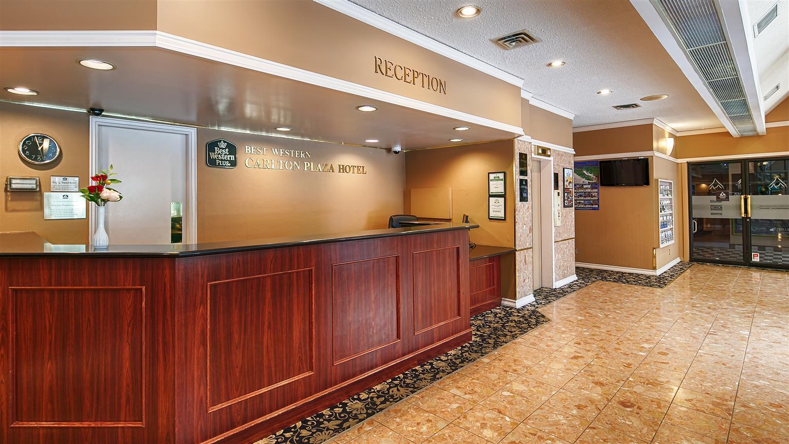 BEST WESTERN PLUS Carlton Plaza Hotel Victoria Exterior foto