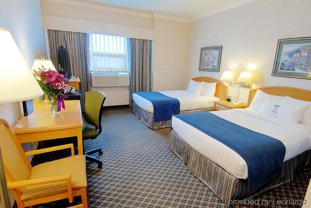 BEST WESTERN PLUS Carlton Plaza Hotel Victoria Exterior foto
