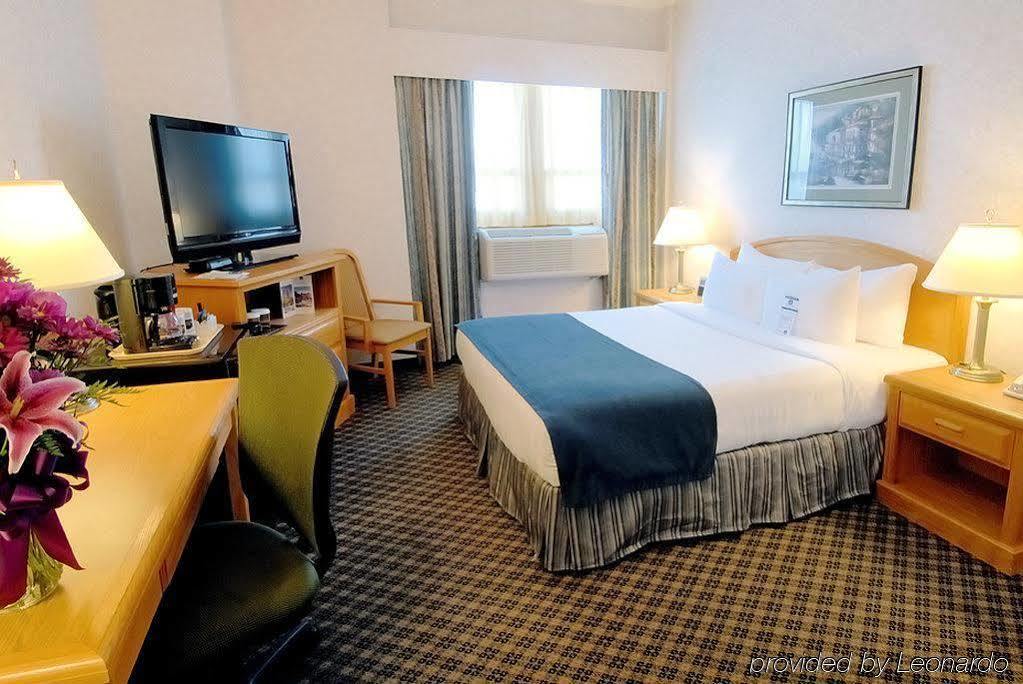 BEST WESTERN PLUS Carlton Plaza Hotel Victoria Exterior foto