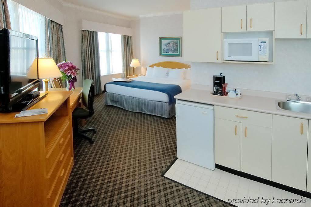 BEST WESTERN PLUS Carlton Plaza Hotel Victoria Habitación foto